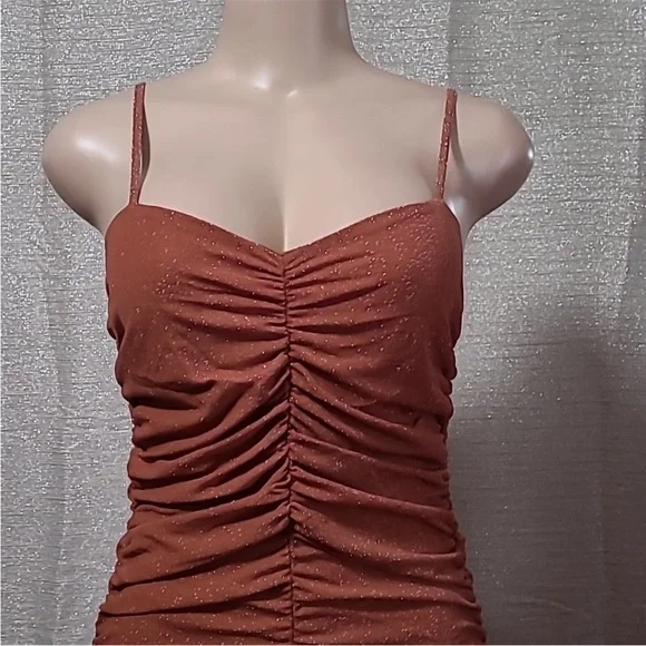 Super sexy dresses - Picture 4 of 8